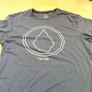 Volcom men large T-shirt